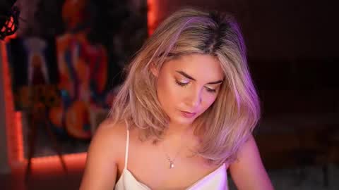 Allie online show from November 2, 5:55 am