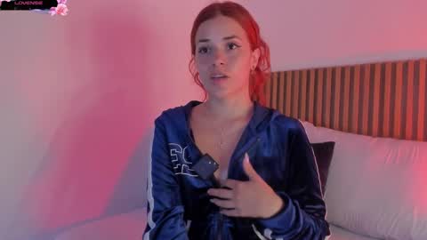 A L L I S S online show from November 28, 7:50 pm