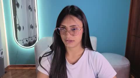 Snapshot of allisson_a chatting on September 25, 3:27 am Allisson online show from September 25, 3:27 am