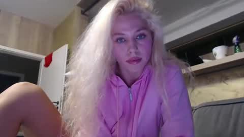 allissonhotbb online show from December 5, 5:28 pm