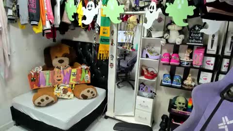 allsson_miller online show from October 1, 5:23 am