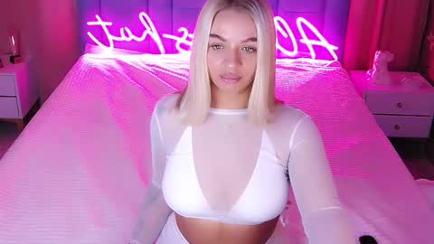 AlwaysHot online show from November 3, 2:26 am