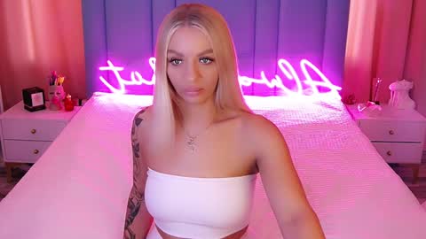 AlwaysHot online show from February 2, 3:21 am