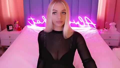 AlwaysHot online show from February 16, 4:31 am