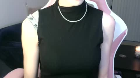 Ally Girl In Her Ally World online show from April 17, 2:46 am