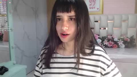 Allysa  online show from December 19, 8:23 pm