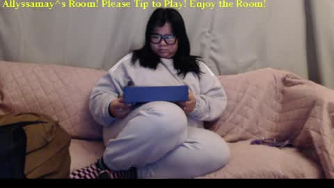 Allyssamay online show from March 27, 4:58 am