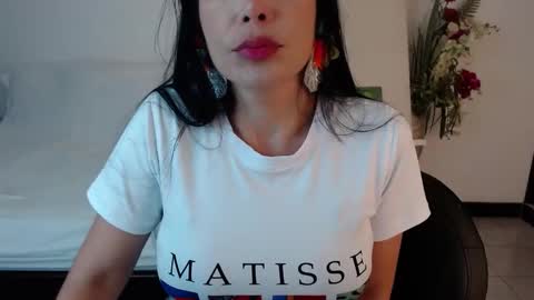 alma_art_ online show from March 24, 9:09 pm