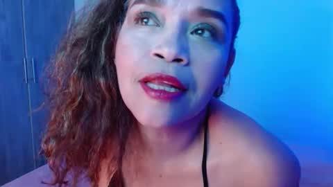 Snapshot of alma_sexyy chatting on March 3, 3:27 am Alma online show from March 3, 3:27 am