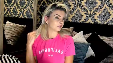 aly online show from December 4, 9:51 am