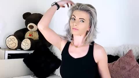 aly online show from March 27, 2:40 pm