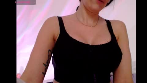Snapshot of alycediamond21 chatting on October 16, 7:11 am Missy online show from October 16, 7:11 am