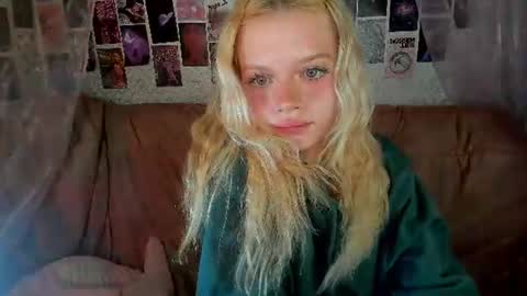 Alysa   7GMT  online show from July 12, 3:13 pm