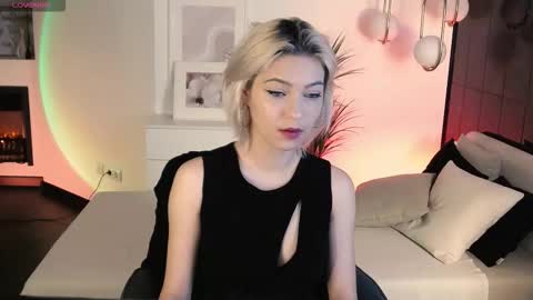 Snapshot of alysiasun chatting on October 14, 2:41 pm Alysia online show from October 14, 2:41 pm
