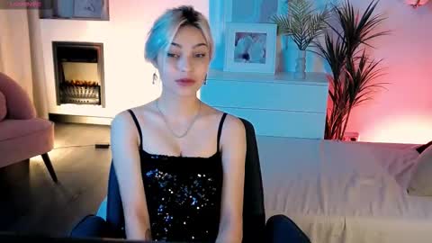 Snapshot of alysiasun chatting on October 8, 2:43 pm Alysia online show from October 8, 2:43 pm