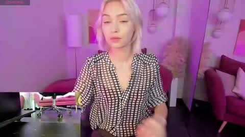 Snapshot of alysiasun chatting on September 14, 2:15 pm Alysia online show from September 14, 2:15 pm
