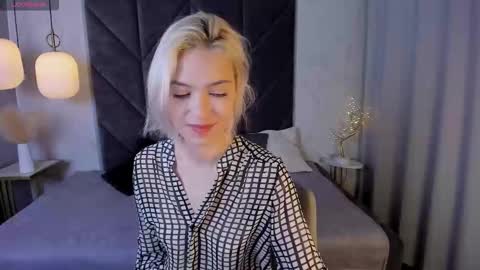 Snapshot of alysiasun chatting on September 11, 6:36 am Alysia online show from September 11, 6:36 am