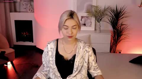 Snapshot of alysiasun chatting on September 29, 1:49 pm Alysia online show from September 29, 1:49 pm