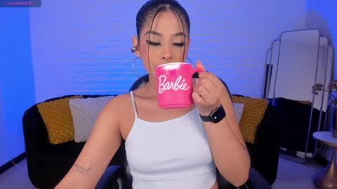 Aly  online show from February 25, 11:43 am