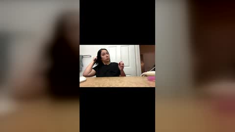 Alyssiaamorexo online show from December 1, 1:58 pm