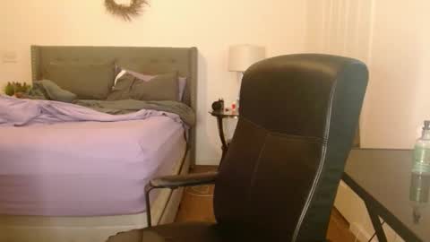 Alyssiaamorexo online show from November 7, 10:25 pm