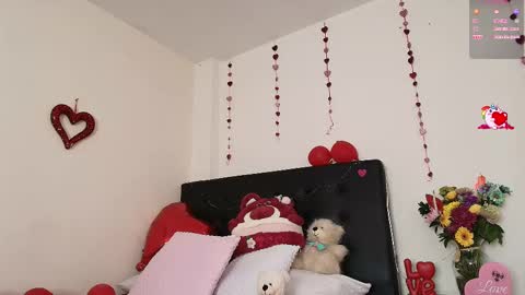 Snapshot of amabella_w chatting on February 15, 7:50 pm Isabella online show from February 15, 7:50 pm