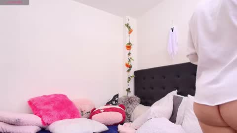 Isabella online show from October 27, 6:46 pm