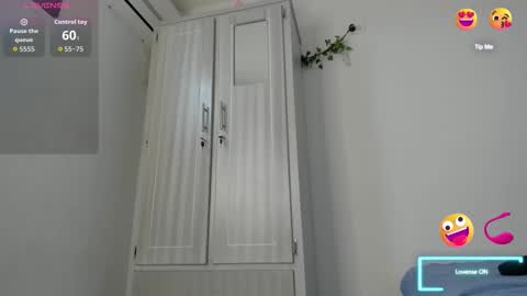 Snapshot of amaia_baez chatting on October 3, 8:58 pm AMAIA online show from October 3, 8:58 pm