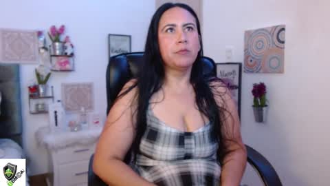 AMALIA online show from January 2, 11:27 pm