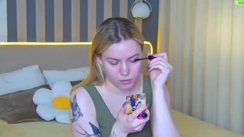 Amalia online show from June 25, 1:13 pm