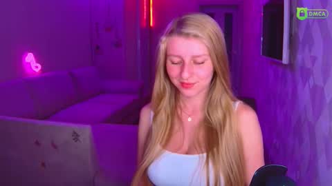 Amalia online show from November 8, 2:55 pm