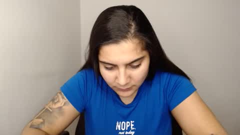 The queen of the biceps  online show from January 28, 10:12 pm