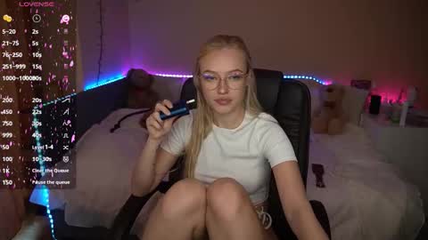 Amanda online show from October 10, 6:51 am