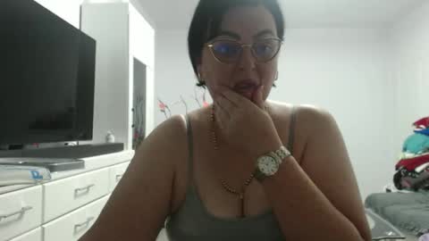 Snapshot of amandamuller1982 chatting on September 22, 2:10 am Anda online show from September 22, 2:10 am