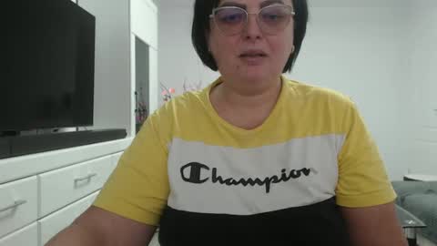 Snapshot of amandamuller1982 chatting on December 10, 8:40 am Anda online show from December 10, 8:40 am