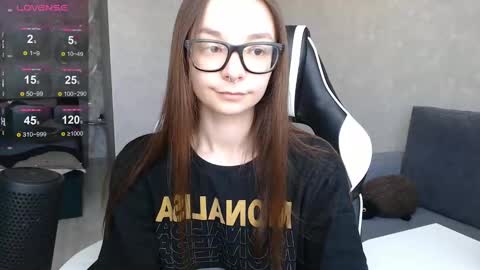 Snapshot of amaneli chatting on March 8, 12:39 pm Mila online show from March 8, 12:39 pm