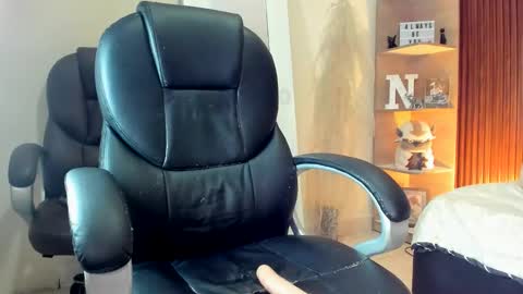 amara_brunet online show from February 5, 1:03 pm