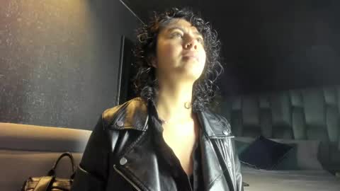 Snapshot of amarettho chatting on March 8, 12:28 pm Emily online show from March 8, 12:28 pm