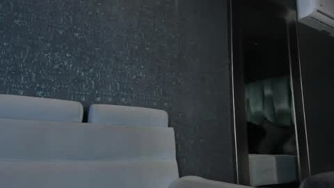 Emily online show from April 4, 10:14 am