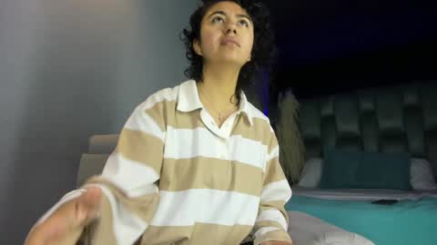 Snapshot of amarettho chatting on January 15, 11:21 am Emily online show from January 15, 11:21 am