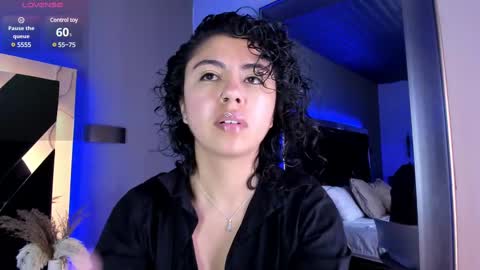 Snapshot of amarettho chatting on February 24, 10:35 am Emily online show from February 24, 10:35 am