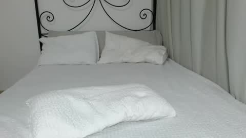 amazingsexygirl online show from December 1, 9:39 pm