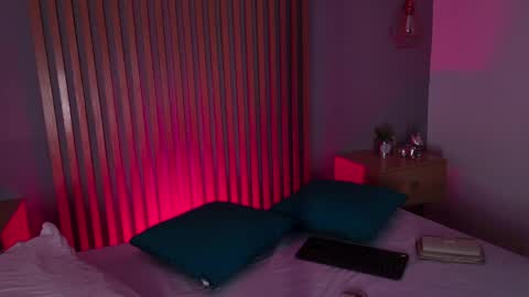 ambar_midnigth online show from June 2, 3:51 am