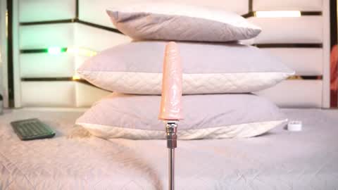 Julieta  online show from January 12, 12:10 pm