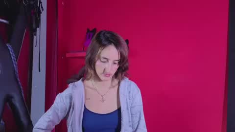 ambar_roux1 online show from November 14, 1:55 pm