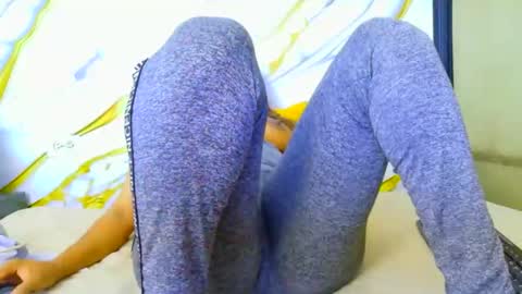 ambarsmit69 online show from April 8, 2:24 am