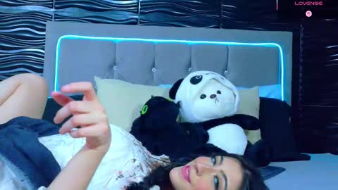 Snapshot of amber_bull chatting on October 2, 2:44 pm amber_bull online show from October 2, 2:44 pm