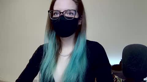 Snapshot of amber_candyfloss chatting on March 2, 12:09 am Amber non-nude model online show from March 2, 12:09 am