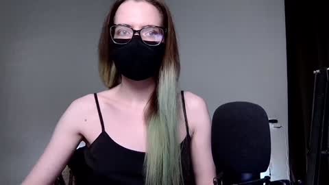 Snapshot of amber_candyfloss chatting on December 5, 10:01 pm Amber non-nude model online show from December 5, 10:01 pm