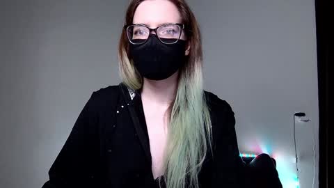 Snapshot of amber_candyfloss chatting on December 12, 11:47 pm Amber non-nude model online show from December 12, 11:47 pm